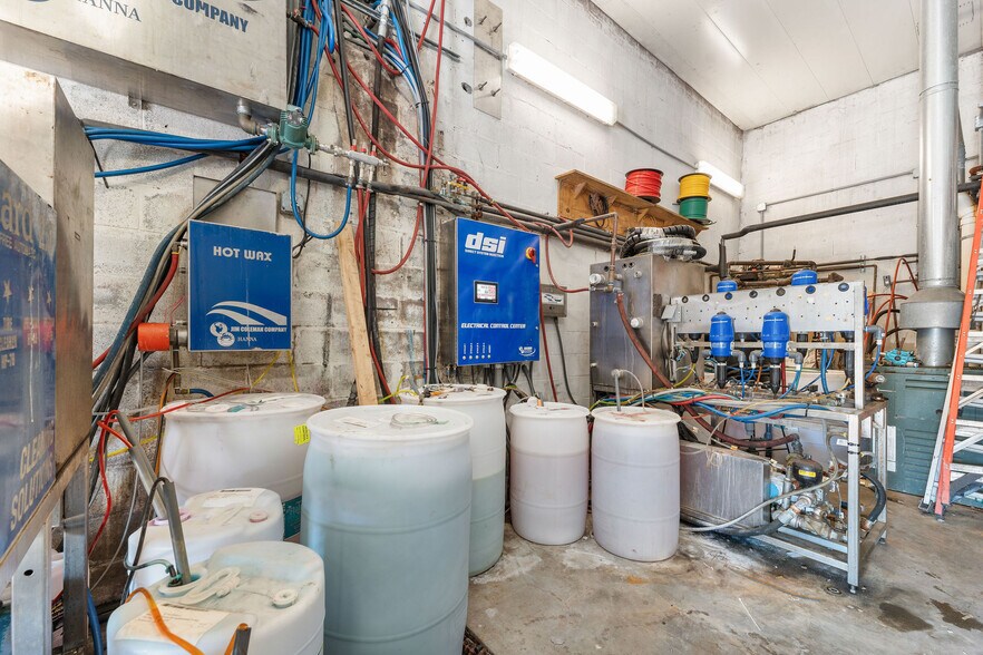 More Photos Of 2876 Green Mountain Dr, Branson Carwash For Sale