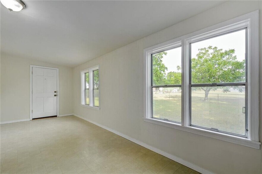 More Photos Of 4400 Norwood Ln, Austin Land For Lease