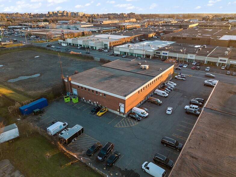 More Photos Of 8145 Ch Devonshire, Mt Royal Industrial For Sale