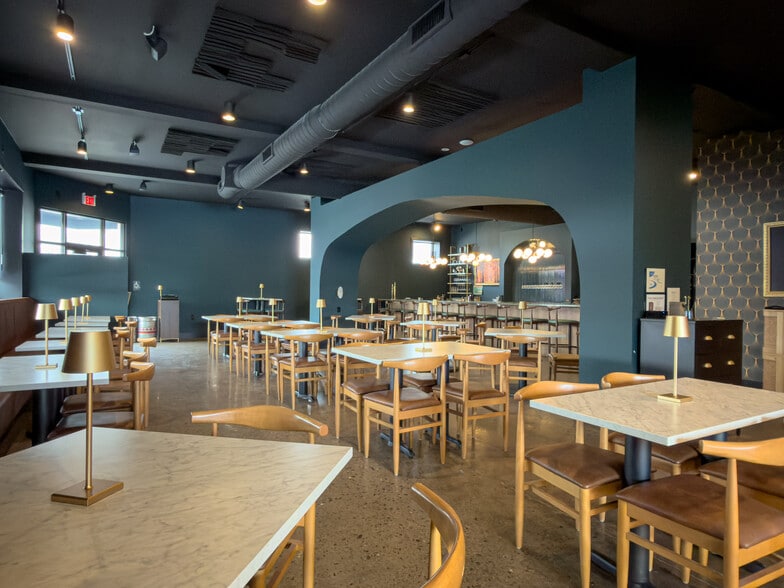 More Photos Of 601 7th Ave, Altoona General Retail For Sale