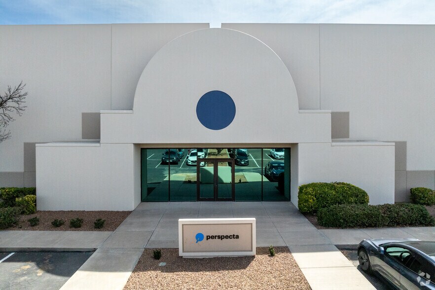 More Photos Of 7730 Market Center, El Paso Showroom For Lease