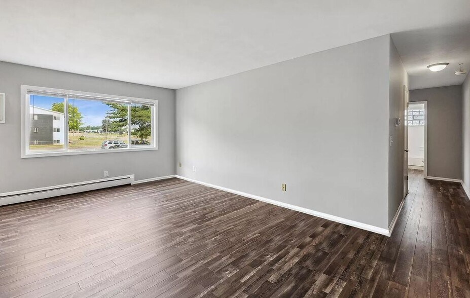 More Photos Of 4221 N Grand River Ave, Lansing Apartments For Sale