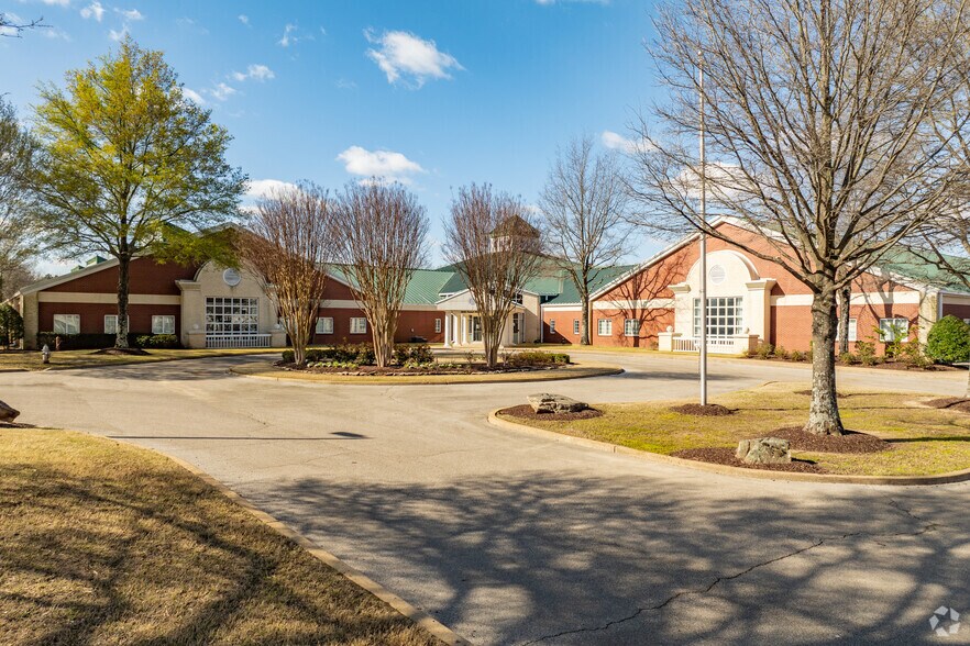 More Photos Of 3839 Forest Hill Irene Rd, Memphis Office For Lease