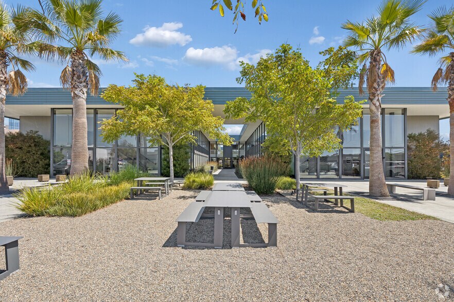 More Photos Of 831-839 Mitten Rd, Burlingame Office For Sale