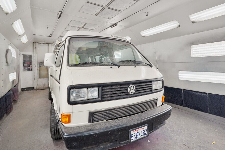 More Photos Of 245 24th St, Richmond Auto Repair For Sale