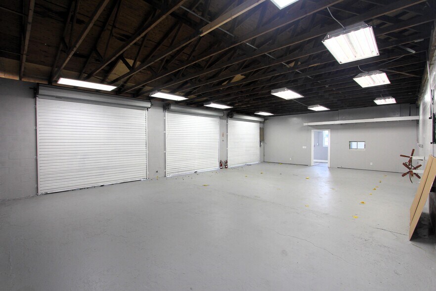 More Photos Of 38602 County Road 54, Zephyrhills Specialty For Sale