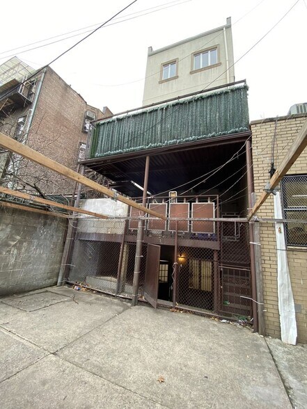 More Photos Of 238 Rodney St, Brooklyn Daycare Center For Lease
