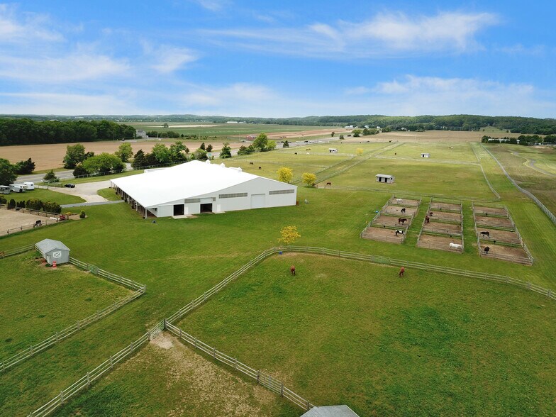 More Photos Of 1200 Cross River Dr, Riverhead Horse Stables For Sale