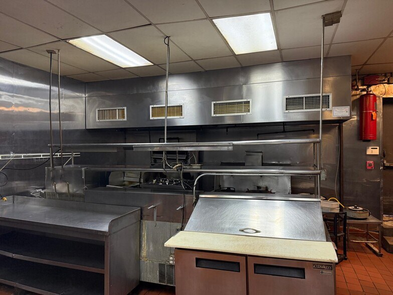 More Photos Of 90 W Main St, Somerville Apartments For Lease