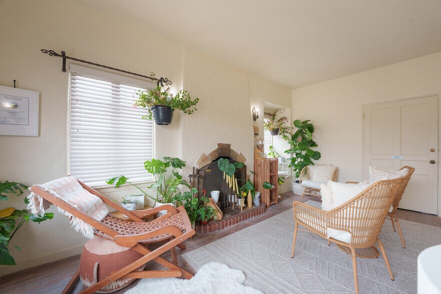 More Photos Of 158 Central Ave, Salinas Office Residential For Sale