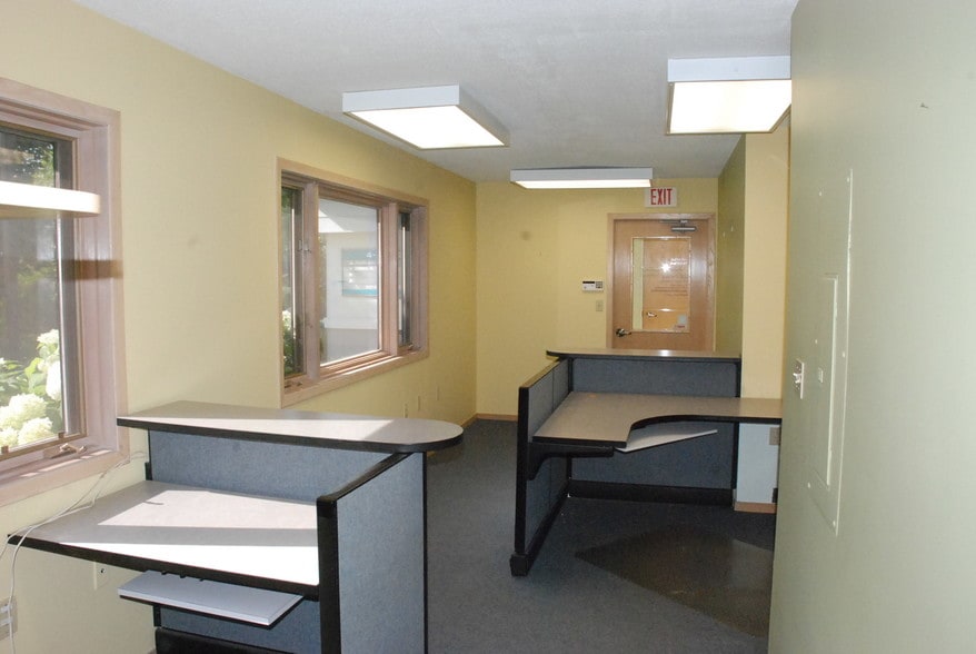 More Photos Of 4620 N US Highway 31 N, Traverse City Office For Lease