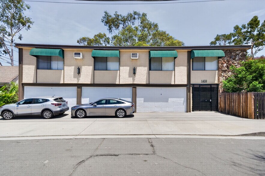 More Photos Of 1459 Stanley Ave, Glendale Apartments For Sale
