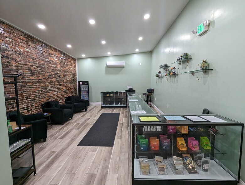 More Photos Of 124 N 3rd St, Camden General Retail For Sale