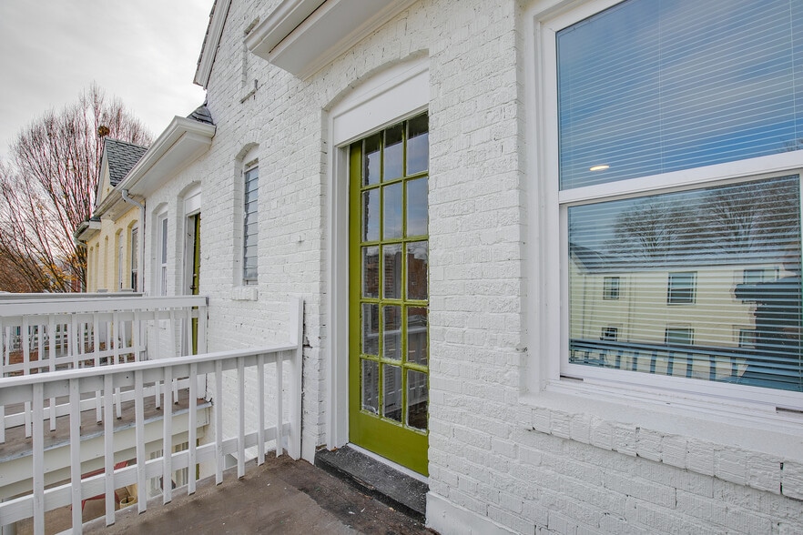 More Photos Of 3203 Ellwood Ave, Richmond Apartments For Sale