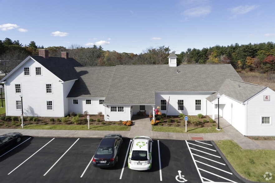 More Photos Of 4 Berry St, North Andover Apartments For Lease