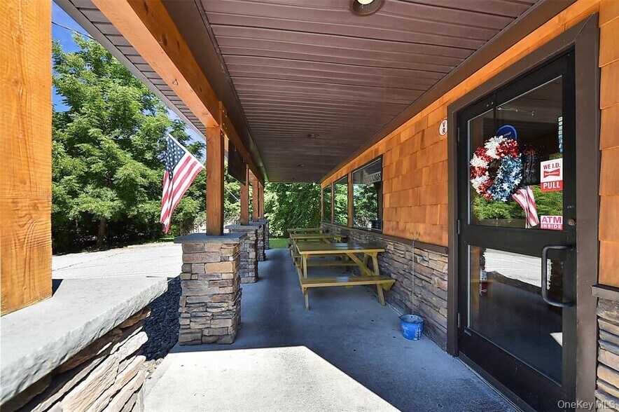 More Photos Of 809 Bloomingburg Rd, Bloomingburg Restaurant For Sale