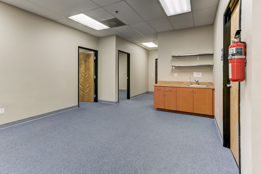 More Photos Of 871 Cotting Ct, Vacaville Warehouse For Lease