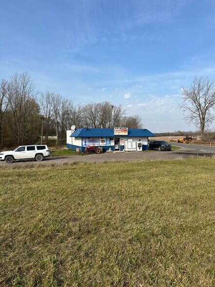 More Photos Of 3497 E Sanilac Rd, Caro Convenience Store For Sale