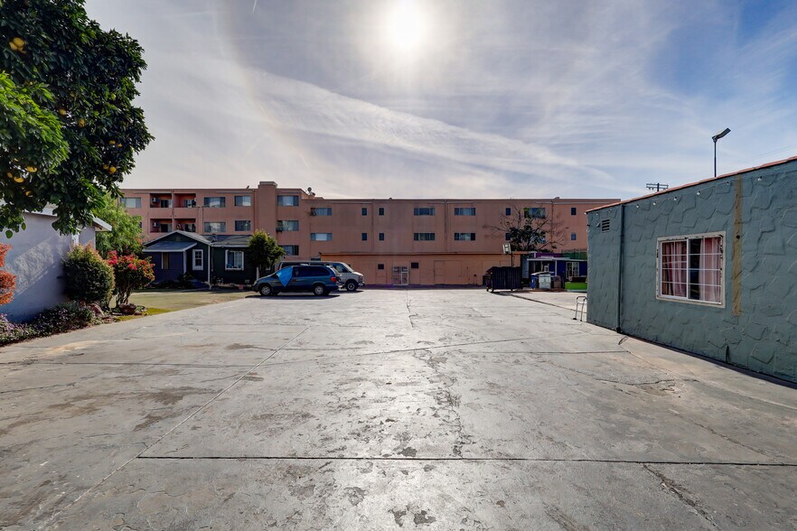 More Photos Of ,  Unknown For Sale