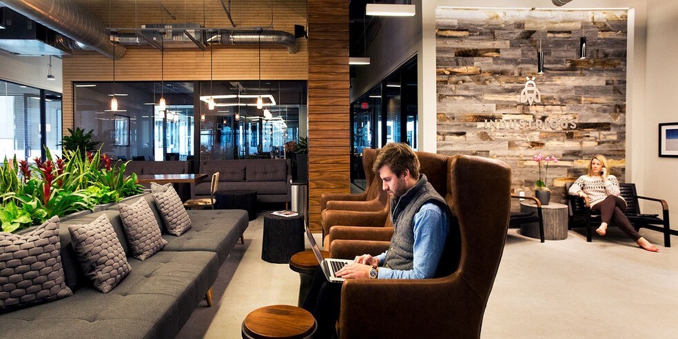 More Photos Of 621-629 N High St, Columbus Loft Creative Space For Lease