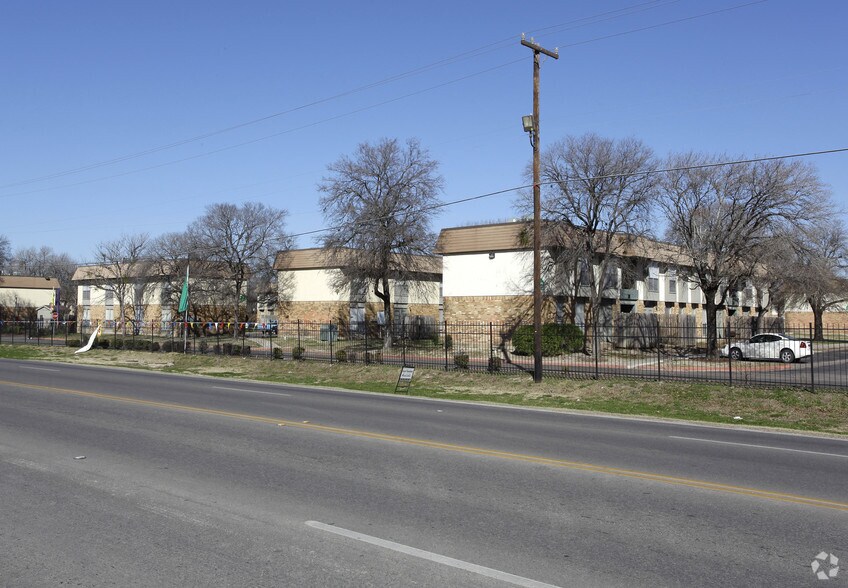 More Photos Of 2929 Rigsby Ave, San Antonio Apartments For Sale