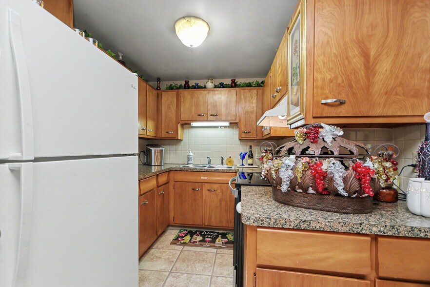 More Photos Of 524 State Route 314 N, Ontario Specialty For Sale