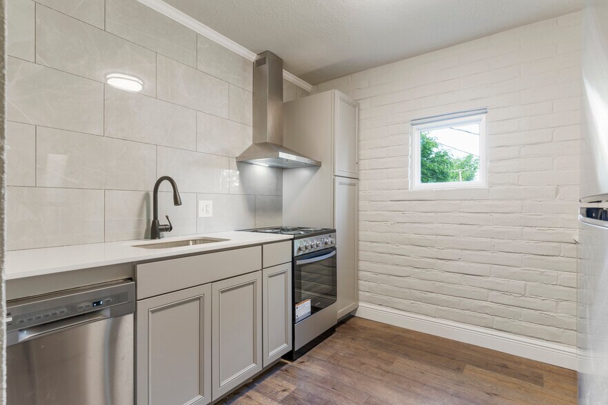 More Photos Of 2618 E 8th St, Tulsa Apartments For Sale