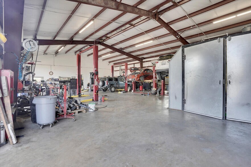 More Photos Of 17306 Alief Clodine Rd, Richmond Auto Repair For Sale
