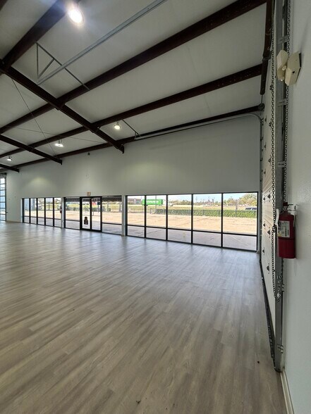 More Photos Of 331 Highway 146 S, La Porte Warehouse For Lease