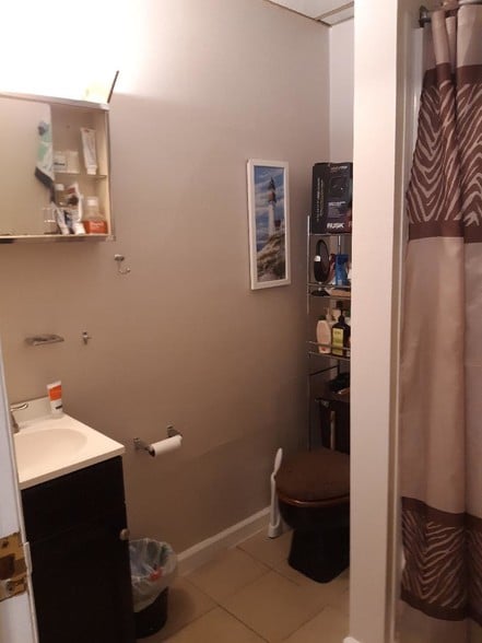 More Photos Of 2102 S Lehigh Ave, Whitehall Apartments For Sale