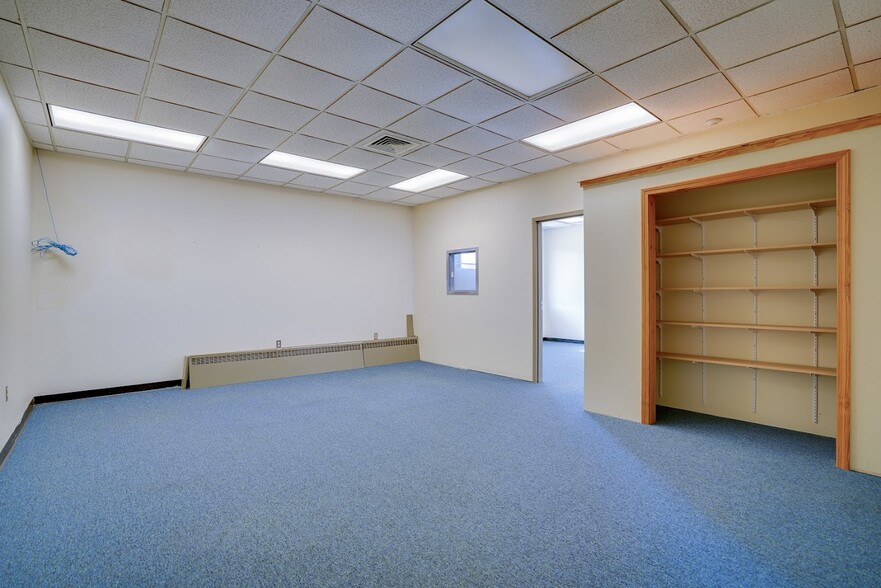 More Photos Of 275 Portsmouth Ave, Stratham Light Manufacturing For Sale