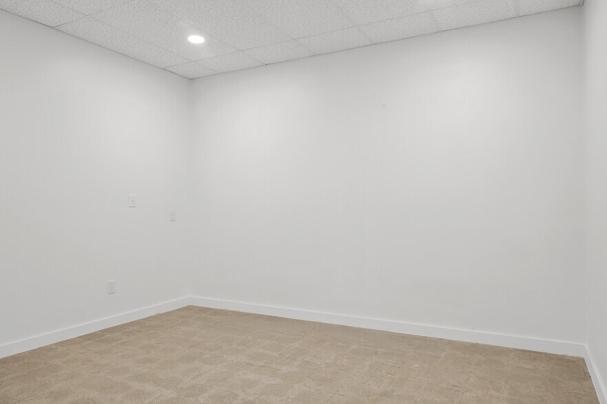 More Photos Of 1625 S Boston Ave, Tulsa Office For Lease