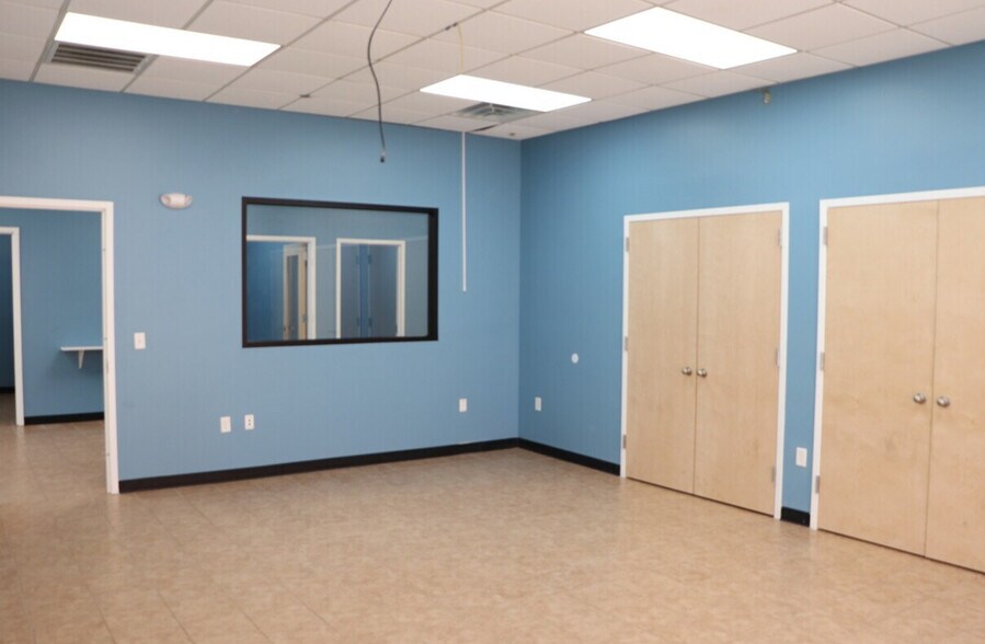 More Photos Of 24 Main St, Toms River Bank For Lease