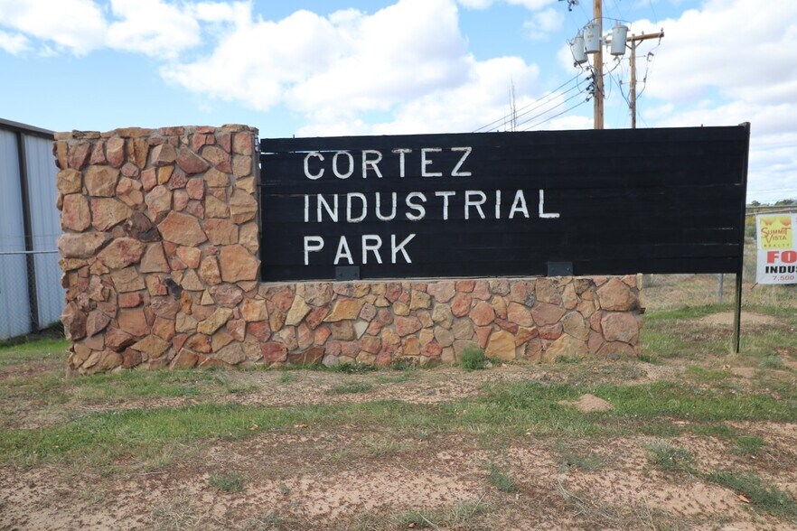 More Photos Of 2009 Industrial Road, Cortez Warehouse For Lease