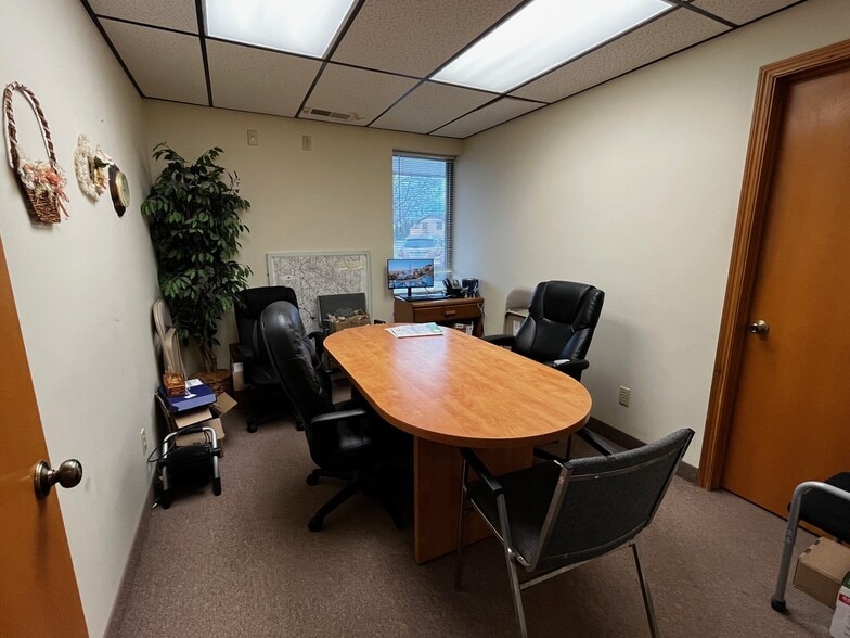 More Photos Of 2488 Williams Hwy, Williamstown Distribution For Sale