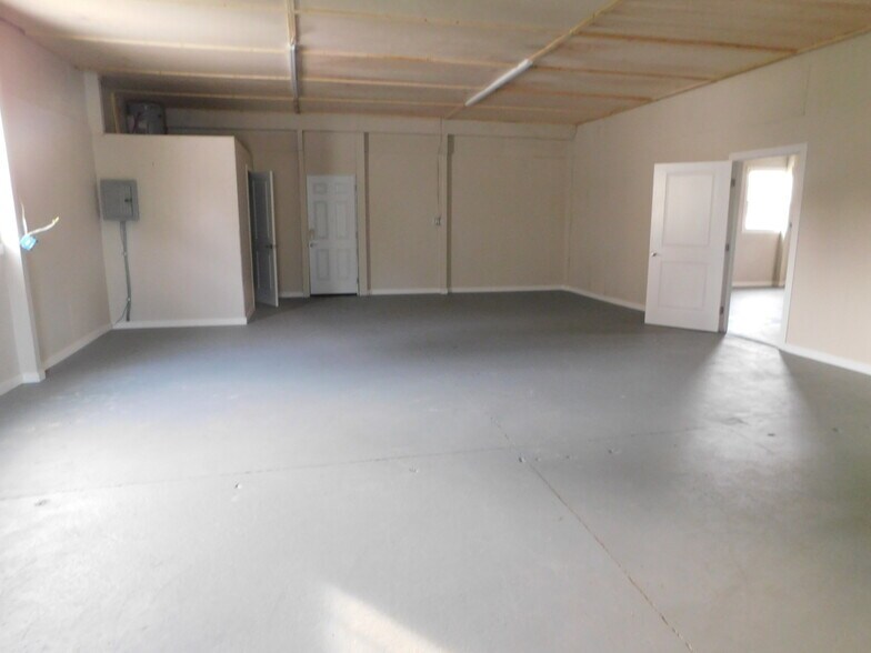 More Photos Of 1177 Route 100, Bechtelsville Specialty For Lease