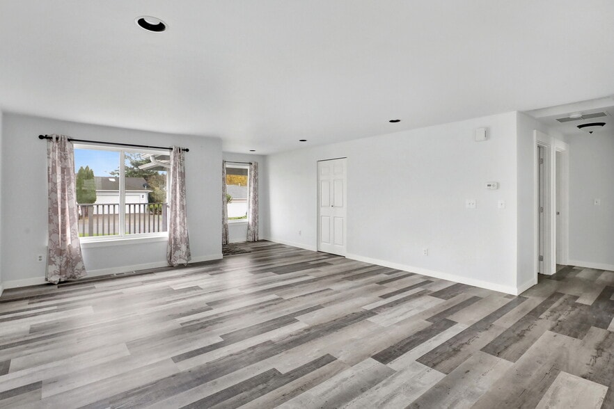 More Photos Of 1502 Burrows Ct, Anacortes Apartments For Sale