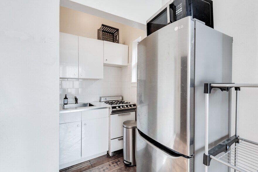 More Photos Of 324 Park Pl, Brooklyn Apartments For Sale