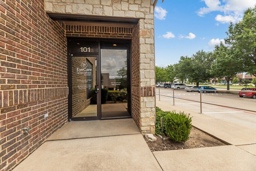 More Photos Of 2770 Virginia Pky, McKinney Medical For Sale