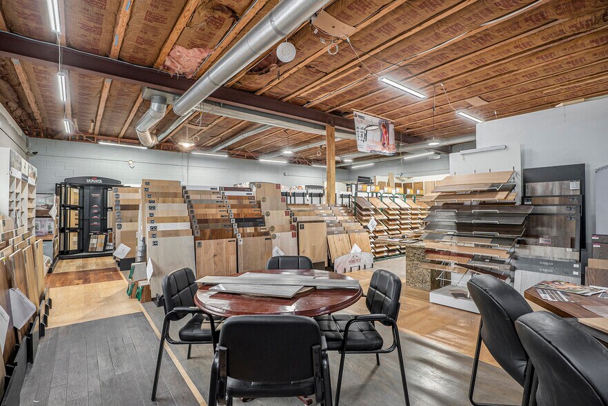 More Photos Of 16745 Dixie Hwy, Davisburg Warehouse For Sale