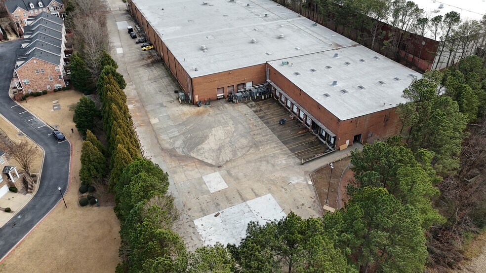 More Photos Of 4820 N Church Ln SE, Atlanta Warehouse For Lease
