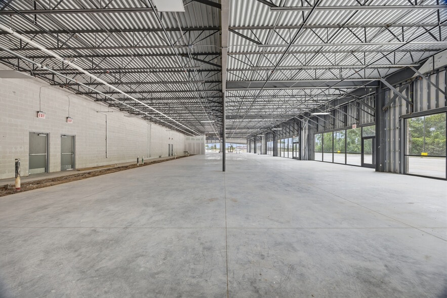 More Photos Of 7710 FM 521, Rosharon Storefront For Lease