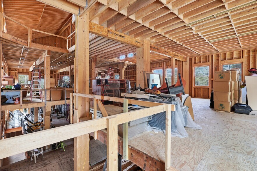 More Photos Of 1420 N High St, Bridgton Apartments For Sale