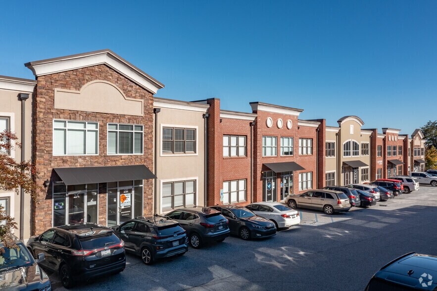 Primary Photo Of 955 W Wade Hampton Blvd, Greer Office For Lease