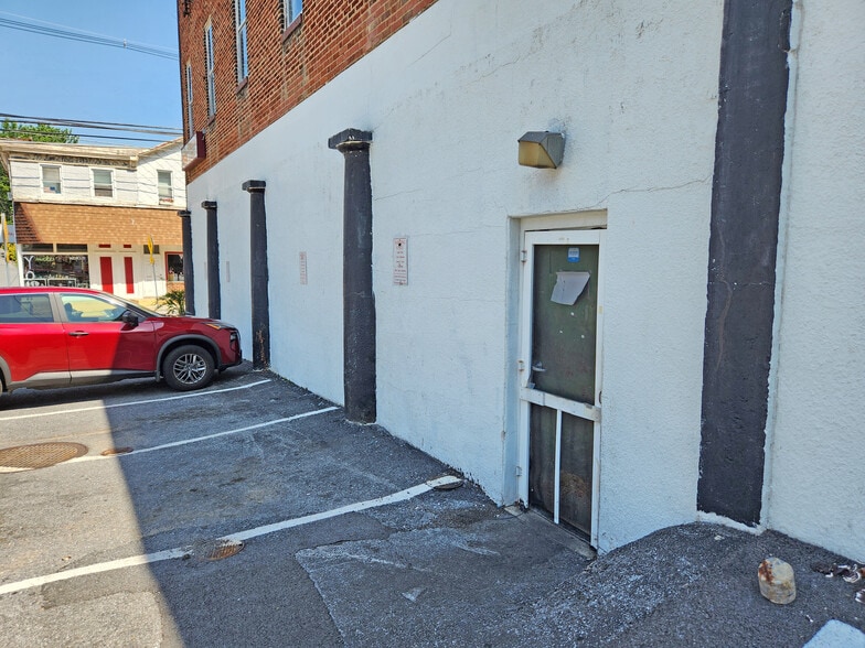More Photos Of 231-239 S Main St, Mount Airy Freestanding For Sale