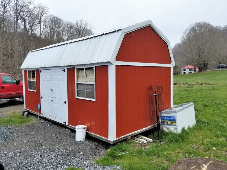 More Photos Of 14226 NC Highway 194 N, Lansing Convenience Store For Sale