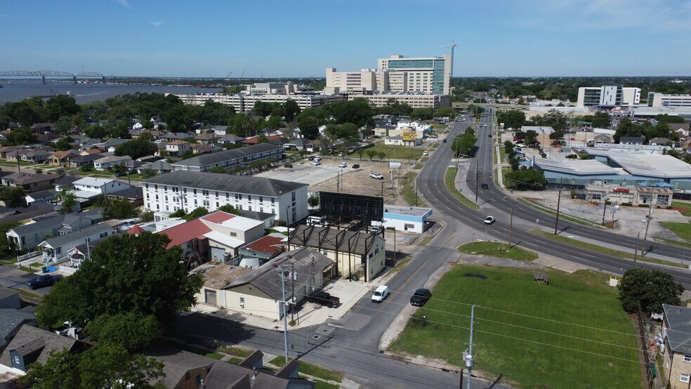 More Photos Of 100 Cicero St, Jefferson Apartments For Sale