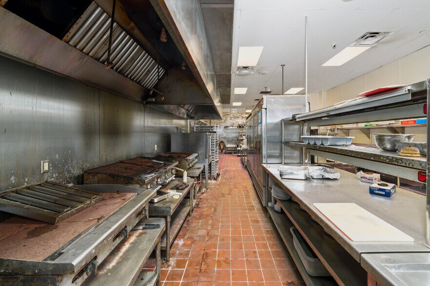 More Photos Of 5421 Fm-1960 Rd E, Humble Restaurant For Sale