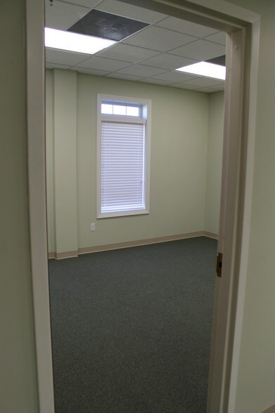 More Photos Of 23076 Three Notch Rd, California Office For Lease