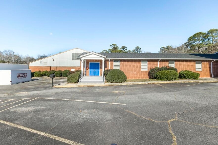 More Photos Of 2270 Shurling Dr, Macon-Bibb Religious Facility For Sale